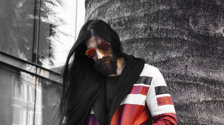 Pasternak presenta proyecto solista con sonidos synthwave, estrenando el track “Howling” 43357dc1-981a-8a09-cefd-fe3e109ff130