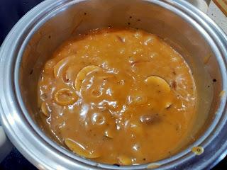 SALMÓN EN SALSA DE CHAMPIÑONES