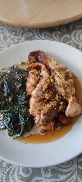 SALMON CON DUKKAH DE PISTACHOS Y ZUMO DE CITRICOS