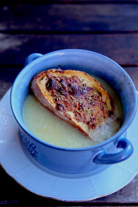 SOPA DE CEBOLLA GRATINADA