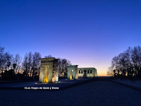 El Templo de Debod de noche