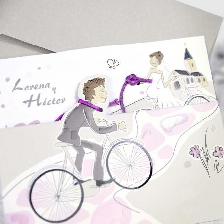 10 ideas originales para las invitaciones de tu boda con temática de viajes Invitación de boda con bicicleta