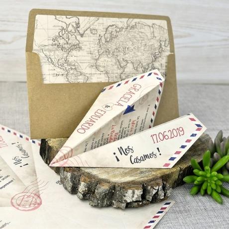 10 ideas originales para las invitaciones de tu boda con temática de viajes Invitación de boda avión de papel