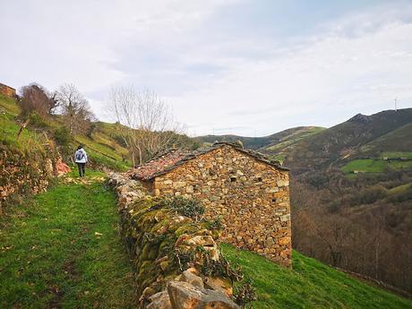 Circular al Aguión (Techo de Salas)