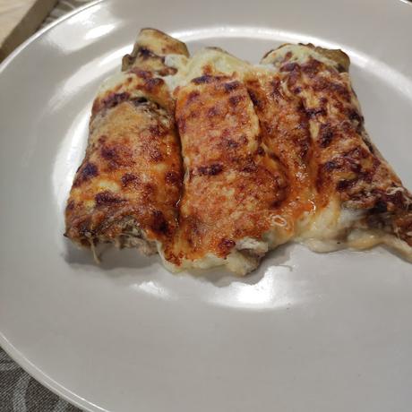CANELONES DE BERENJENA Y JAMON ASADO