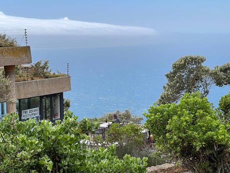 Terraza panorámica del restaurante Two Oceans, en Cape Point.