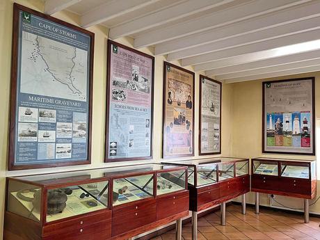 Exposición sobre la historia del Cabo Buena Esperanza en la estación superior del funicular. 