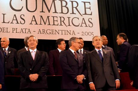 Alberto y una cumbre de Auténticos Decadentes Alberto y una cumbre de Auténticos Decadentes