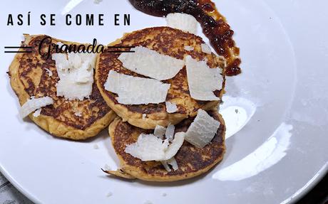Gofres y tortitas de patata con mermelada de tomate Gofres y tortitas de patata con mermelada de tomate