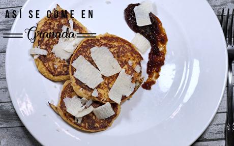 Gofres y tortitas de patata con mermelada de tomate Gofres y tortitas de patata con mermelada de tomate