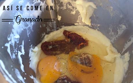 Gofres y tortitas de patata con mermelada de tomate Gofres y tortitas de patata con mermelada de tomate