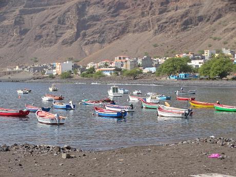 CABO VERDE :  LA NATURAL BELLEZA  DE TARRAFAL  EN ILHA SAO NICOLAU
