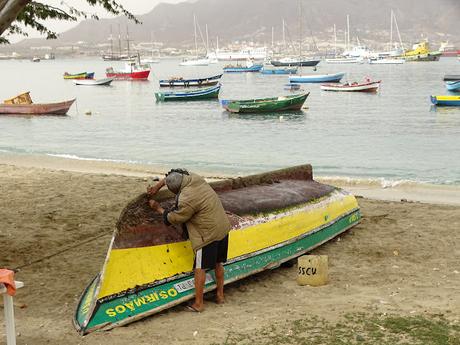 CABO VERDE : LOS PESCADORES DE LA ILHA DE SAO VICENTE