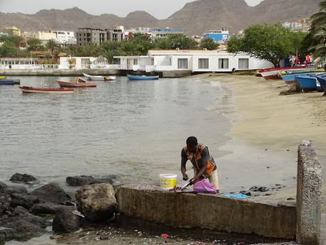 CABO VERDE : LOS PESCADORES DE LA ILHA DE SAO VICENTE CABO VERDE : LOS PESCADORES DE LA ILHA DE SAO VICENTE