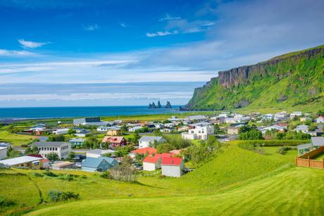 Lugares de interés de Islandia –  Los 25 mejores lugares para visitar &  Destacados (2022)