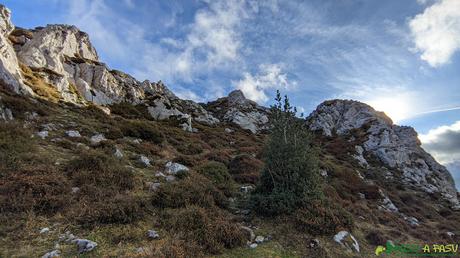 Pequeña canal a la cima de la Portiecha