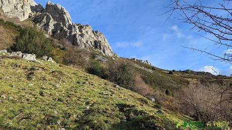 Sendero hacia la Portiecha desde Pandiechu