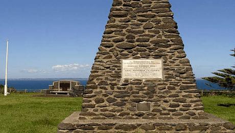 9 lugares históricos en Mauricio que definitivamente debes visitar Monumento a Matthew Flinders