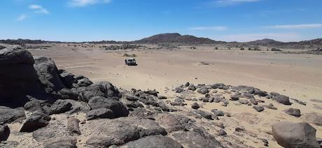 SUDÁN : NAVEGANDO POR EL NILO, LA CANTERA MESSAIDA Y LA MONTAÑA DE WADI SEBU SUDÁN : NAVEGANDO POR EL NILO, LA CANTERA MESSAIDA Y LA MONTAÑA DE WADI SEBU