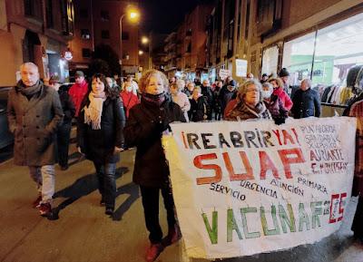 ¿Podría ChatGPT ayudar a médicos y gestores sanitarios?     Could ChatGPT help doctors and health managers?     ChatGPT可以帮助医生和健康管理人员吗？