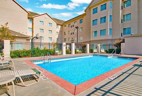 20 hoteles mejor calificados en Tulsa, OK