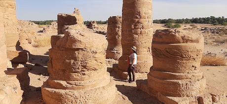 SUDÁN : LA MONTAÑA SAGRADA DE JEBEL BARKAL SUDÁN : LA MONTAÑA SAGRADA DE JEBEL BARKAL