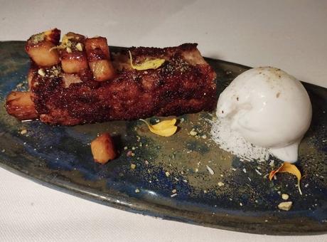 Hostal Empúries todo el año: mar, relax y buena gastronomía