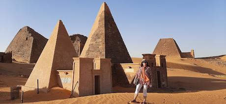 SUDÁN : LAS PIRÁMIDES DE MEROE SUDÁN : LAS PIRÁMIDES DE MEROE