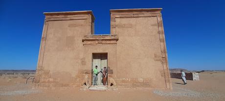 SUDÁN : MUSAWWARAT ES-SUFRA Y EL TEMPLO DE NAQA SUDÁN : MUSAWWARAT ES-SUFRA Y EL TEMPLO DE NAQA