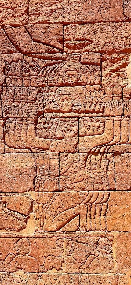 SUDÁN : MUSAWWARAT ES-SUFRA Y EL TEMPLO DE NAQA SUDÁN : MUSAWWARAT ES-SUFRA Y EL TEMPLO DE NAQA