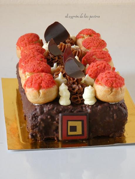 Brownie de Gofio con Almendras y Profiteroles