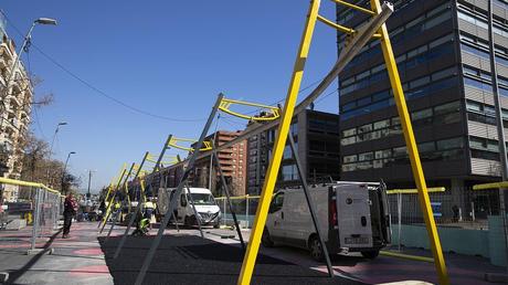 En la Gran Via se están instalando dos nuevas tirolinas gratis