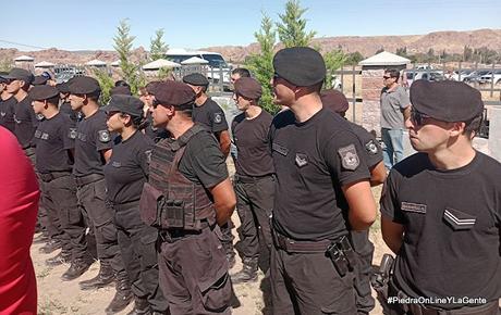 Sepultaron en Piedra del Águila al policía que murió en un choque