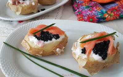 Patatas rellenas de queso y salmón Patatas rellenas de queso y salmón