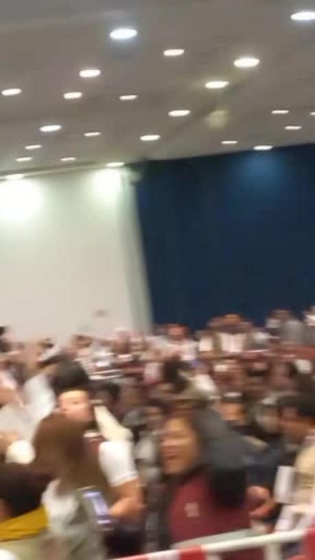 La soga al cuello: La ovación