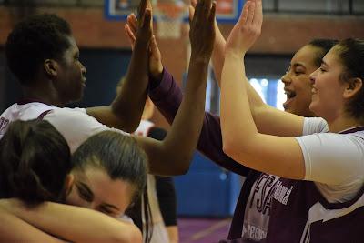 Galería de clics del Bàsquet Femení Sant Adrià-GEiEG (Liga Femenina 2) Galería de clics del Bàsquet Femení Sant Adrià-GEiEG (Liga Femenina 2)
