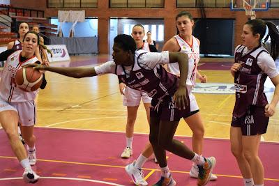 Galería de clics del Bàsquet Femení Sant Adrià-GEiEG (Liga Femenina 2) Galería de clics del Bàsquet Femení Sant Adrià-GEiEG (Liga Femenina 2)