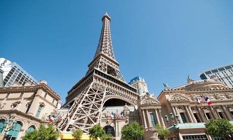Hotel Paris y la Torre Eiffel
