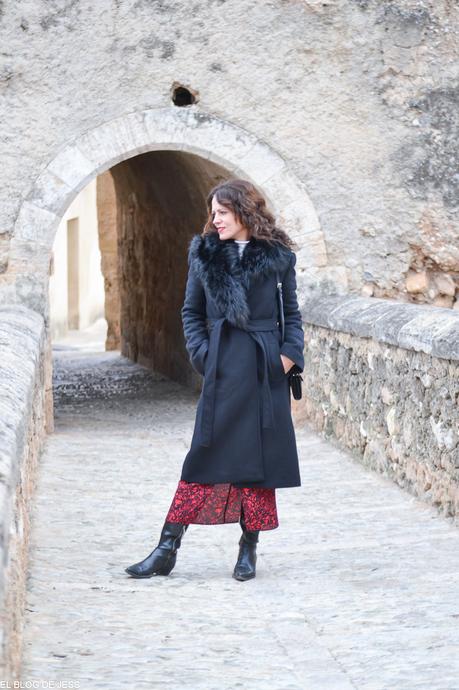 RED & BLACK RED & BLACK