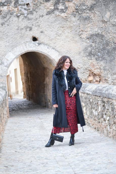 RED & BLACK RED & BLACK