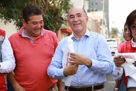 Entrega alcalde Enrique Galindo a vecinos la calle García Diego Rehabilitada