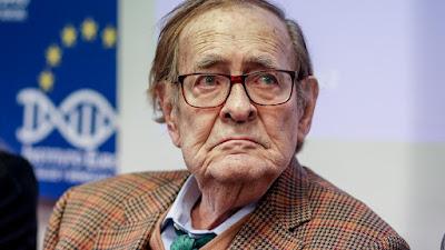 Vuelve a las calles el grito por la atención primaria… y Froilán de Todos los Antros de Ravechalar y Fiestón.