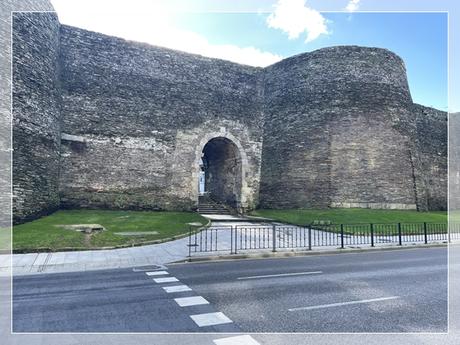 Lugo y su muralla única en el mundo