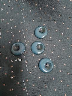 CAMISA CON LAZO + CHALECO + PANTALON Y NECESERES