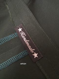 CAMISA CON LAZO + CHALECO + PANTALON Y NECESERES