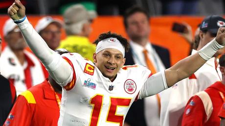 QB Patrick Mahomes, Kansas City Chiefs, en el Super Bowl LVII