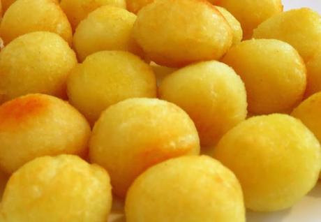 Bolitas a los cuatro quesos Bolitas a los cuatro quesos