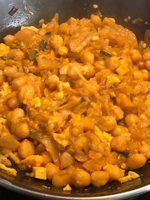 Garbanzos-repollo-tocino-ropa-vieja