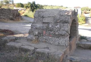 Imagen del mes: fuentes romanas de Zarza de Granadilla y el Ronco de Montehermoso Imagen del mes: fuentes romanas de Zarza de Granadilla y el Ronco de Montehermoso