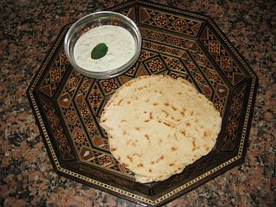 Tzatziki y Naan